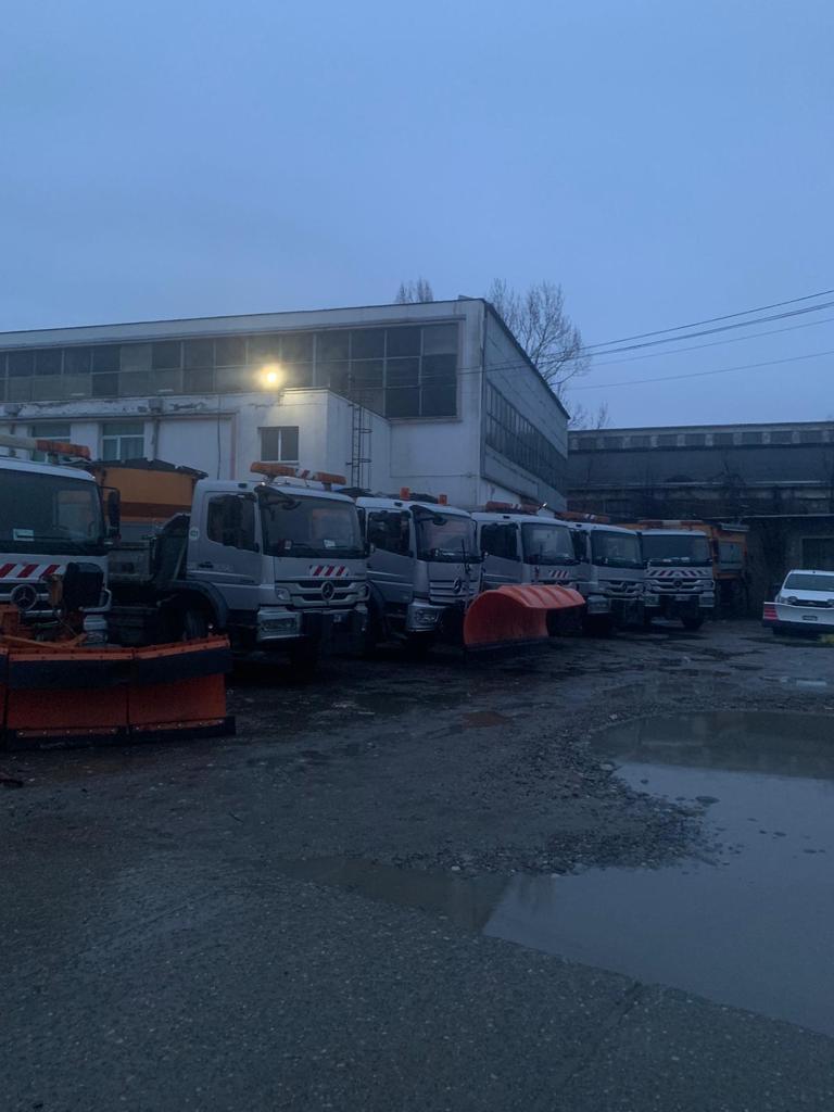 Primăria Ploiești anunță că scoate utilajele cu antiderapant în municipiu Primăria Ploiești anunță că scoate utilajele cu antiderapant în municipiu