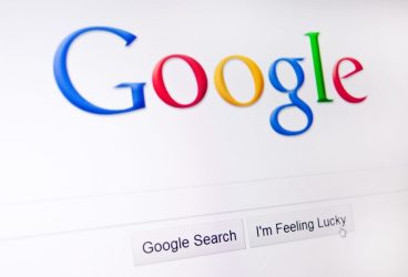 Spune-mi cele mai populare căutări din Google care să-ți spun despre care an este vorba