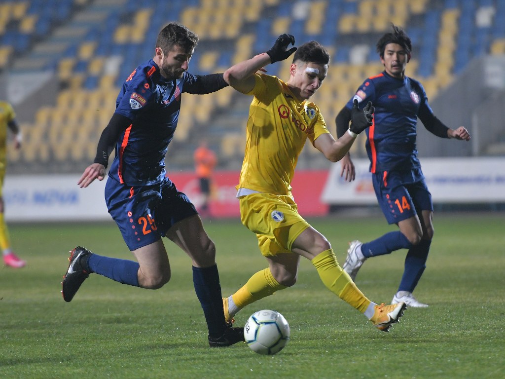 Informațiile despre incidentul huliganic avându-l drept victimă pe tânărul și talentatul junior al Petrolului, Mihai Constantinescu – adevăr sau minciună? Poliția vine cu o variantă care demontează declarații și date inițiale!