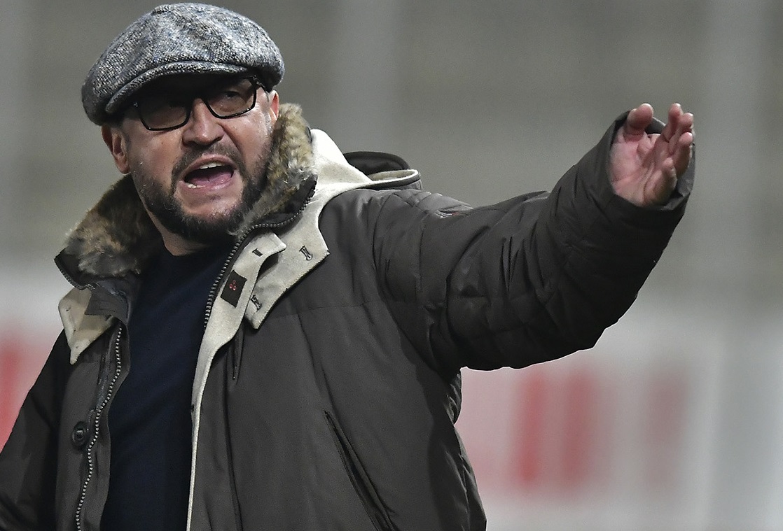 “Masculul Alfa”- gest mult așteptat: a cerut rezilierea amiabilă a contractului cu Petrolul, înainte de termen! Să fi contat discuția despre care se spune că ar fi avut-o Viorel Moldovan cu șeful partenerului finanțator? Revine… Tavi Grigore?