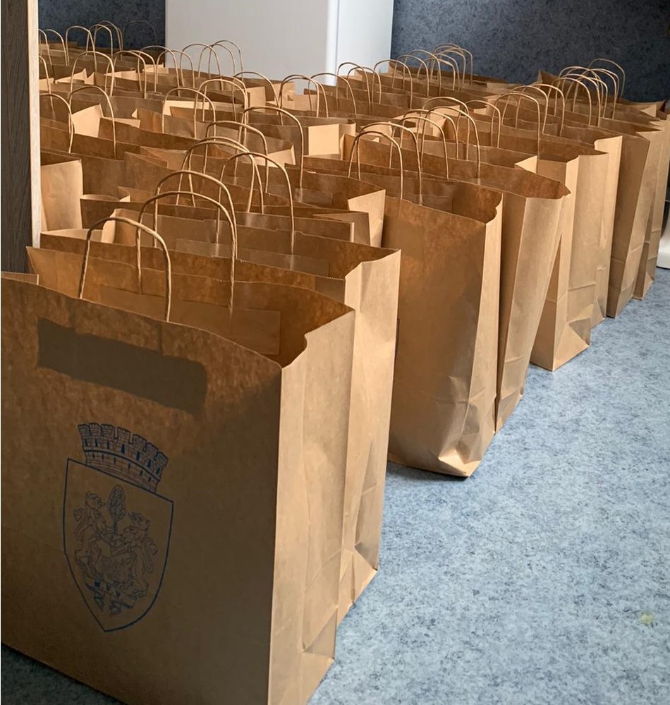 Cadouri de Paști copiilor internați la Spitalul de Pediatrie