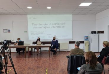 Conferința de presă pentru deschiderea proiectului european pentru formarea de tineri antreprenori și activiști civici în comunitățile interetnice din estul județului