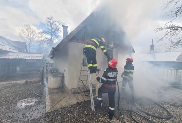 Imagini cu incendiul de astă seară, de la Brebu