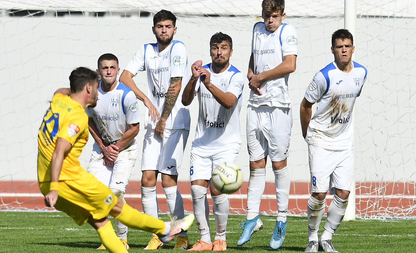 A și început operațiunea de epurare a lotului Petrolului? Accidentat, israelianul Nir Lax și-a luat adio de la clubul găzarilor, cu trei meciuri înainte de finalul play-out-ului! Efectiv “decimat” al găzarilor pentru derbi!