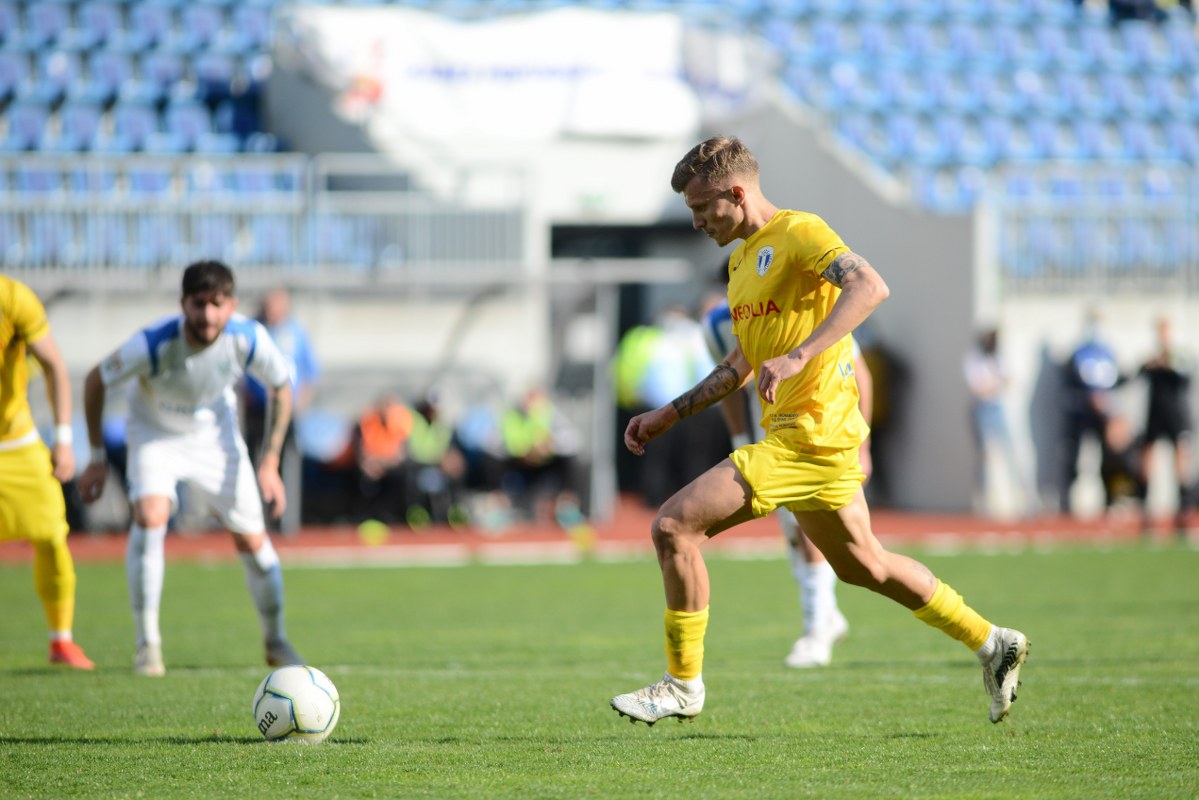 Remontadă spectaculoasă la Târgu Jiu și victorie a Petrolului în derbiul Grupei B, cu Viitorul Pandurii! Dacă “lupii” ar fi câștigat acasă măcar 50% din câte puncte au obținut în deplasări, acum se vorbea de… promovarea certă!