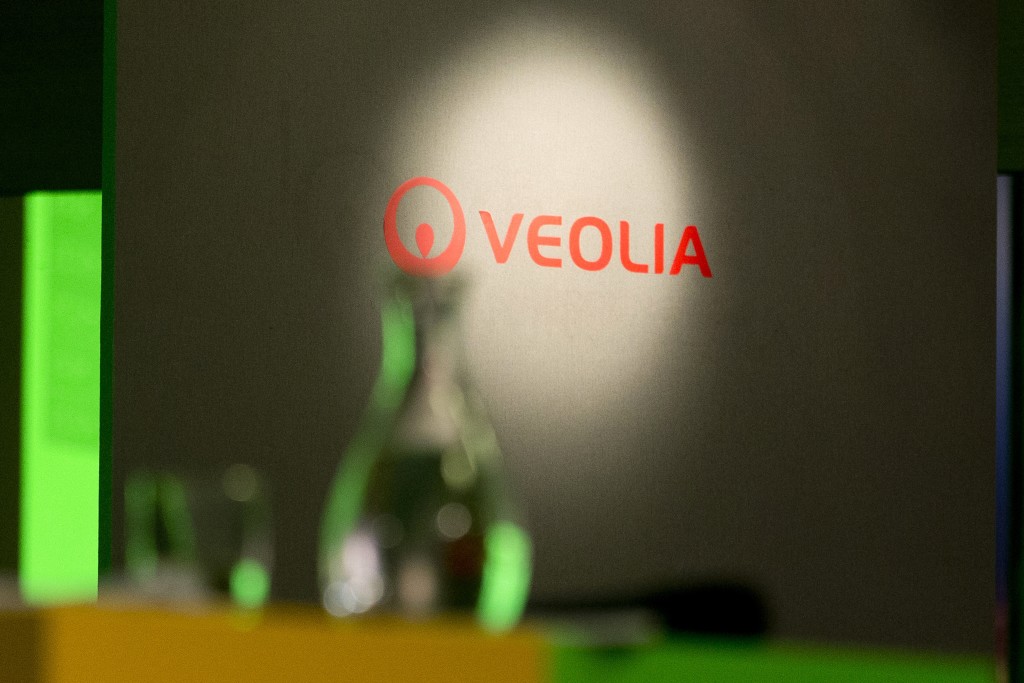 Gata cu parteneriatul cu Veolia România pentru Petrolul Ploiești! Mai există disponibilitate numai pentru sponsorizare! Se poate face performanță în… viitoare vremuri cam tulburi anunțate la clubul găzarilor?