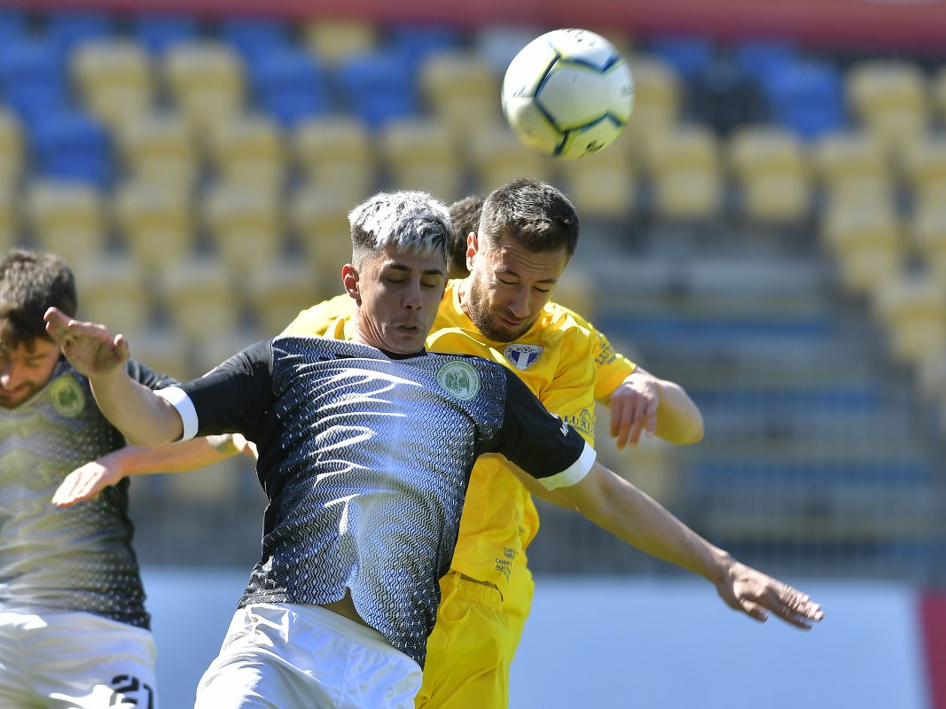 Penultimul meci de acasă din play-out al Petrolului, un joc pentru locul 1 (7)! Dar, Gloria Buzău, echipa fără vreo miză, a fost mereu o nucă (prea) tare! Penultimul meci de acasă din play-out al Petrolului, un joc pentru locul 1 (7)! Dar, Gloria Buzău, echipa fără vreo miză, a fost mereu o nucă (prea) tare!