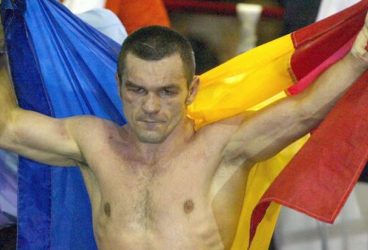 O poveste cu Moșu’… Cu fostul campion mondial amator și profesionist de box Leonard Doroftei, un ploieștean care nu putea să nu țină cu Petrolul!