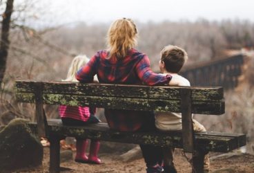 Cunoşti limbajul în care copilul tău îşi oferă afecţiunea?