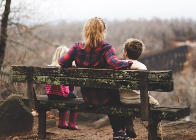 Cunoşti limbajul în care copilul tău îşi oferă afecţiunea?
