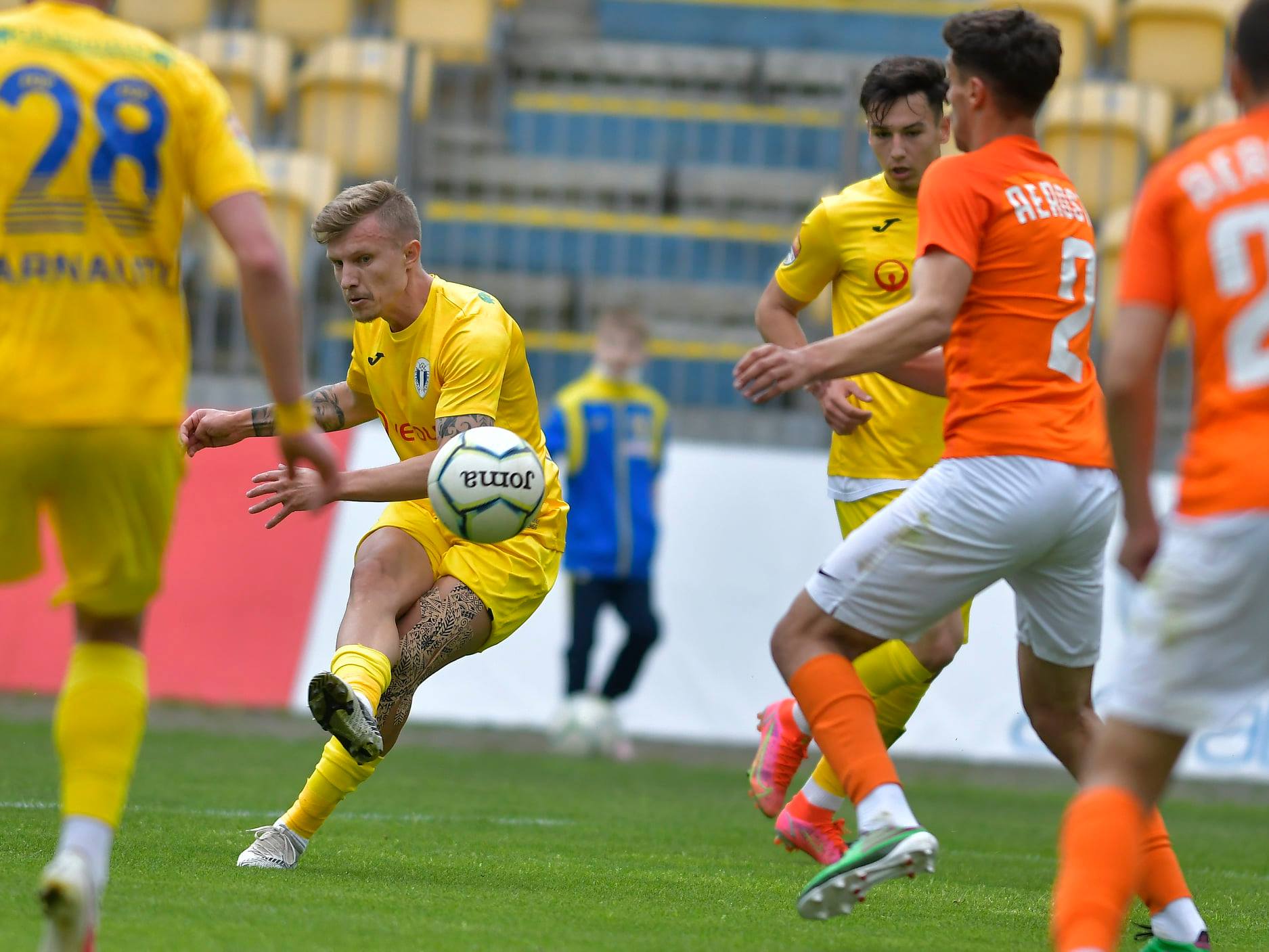 Cebotari de la Petrolul a câștigat duelul cu… Cebotari de la Aerostar! Buhăescu a stabilit scorul final cu o “dublă” în repriza secundă. Vajushi a adus spectacolul, la reluare! Ambii au fost golgheterii trupei găzarilor