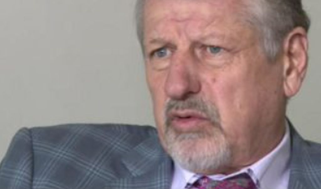 Doar o idee pentru conducerea Petrolului, după ce atâția antrenori cu nume și CV au ratat promovarea în trei sezoane: Ion Marin – director tehnic peste tot sectorul de profil și cu un staff alcătuit numai din tineri prahoveni!