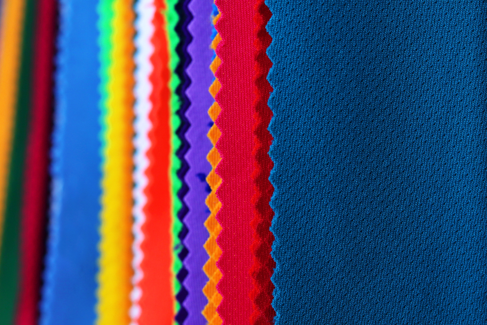 Unde pot fi utilizate cu succes ţesăturii de poliester şi vâscoză?