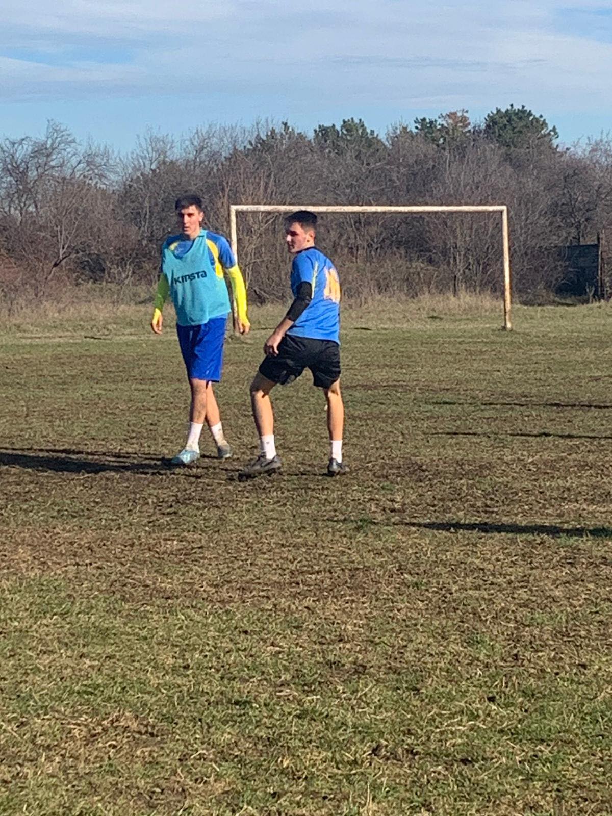 ACS Petrolul ’52 Ploiești atacă obținerea primului titlu național din istoria sa, cu juniorii “U 16” din academie. Frații gemeni Augustin și Andrei Giamanu – interviu “la indigo”