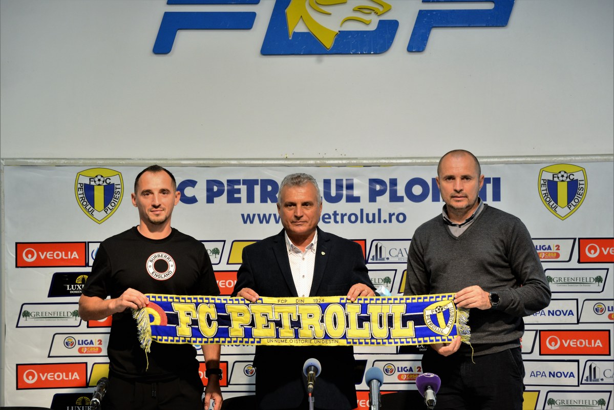 Statu-quo la Petrolul: nicio noutate față de ziua reluării pregătirilor. Președintele executiv Costel Lazăr: “Domnul primar nu a respectat un gentlemen agreement”! Sarcină dă… sarcină să nu plece Buia până pe 30 iunie 2021 de la Viitorul Pandurii! Statu-quo la Petrolul: nicio noutate față de ziua reluării pregătirilor. Președintele executiv Costel Lazăr: “Domnul primar nu a respectat un gentlemen agreement”! Sarcină dă… sarcină să nu plece Buia până pe 30 iunie 2021 de la Viitorul Pandurii!