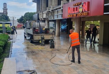A început refacerea pavajului din zona Omnia – Galeriile Comerciale