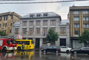 Cod galben de ploi torenţiale, vijelii şi grindină în Prahova
