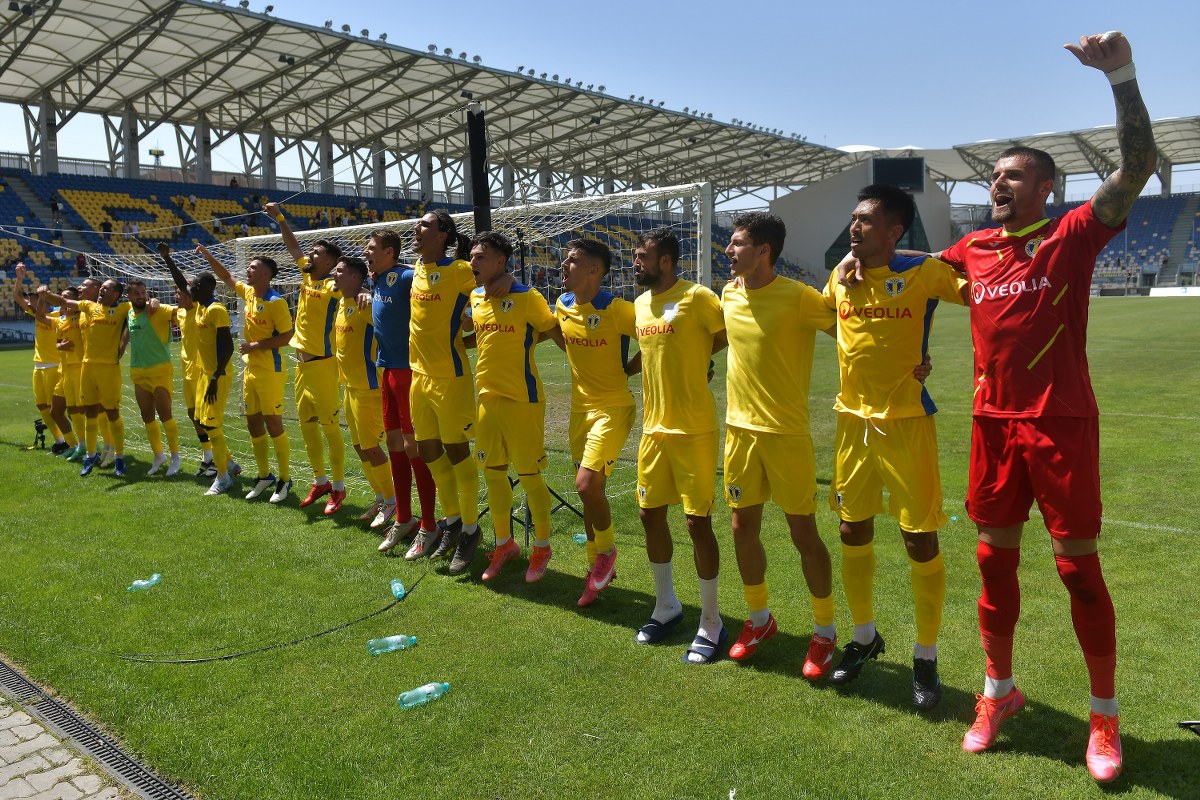 Târziu cu golurile, dar meci de apreciat! ACS Petrolul ’52 a debutat cu dreptul în noul sezon al Ligii a II-a, dislocând “autobaza” unui fost antrenor al său, în prezent la Politehnica Iași