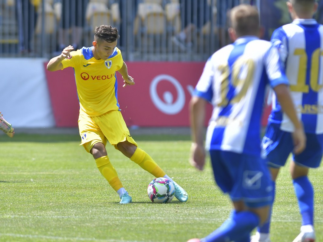 La șase zile după debutul în noua ediție de campionat, contra Iașiului, și la una înaintea primului meci din deplasare, Petrolul ’52 vrea să continue pe linia victoriilor. Prahoveanul Marius Măldărășanu a “aruncat mănușa” deja contracandidatelor la play-off! La șase zile după debutul în noua ediție de campionat, contra Iașiului, și la una înaintea primului meci din deplasare, Petrolul ’52 vrea să continue pe linia victoriilor. Prahoveanul Marius Măldărășanu a “aruncat mănușa” deja contracandidatelor la play-off!