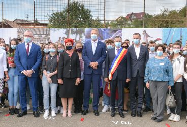 De ce a ales președintele să participe la deschiderea anului școlar la Valea Doftanei