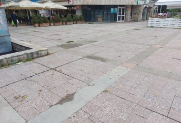 În sfârșit, va fi reparat pavajul de la Casa de Cultură a Sindicatelor