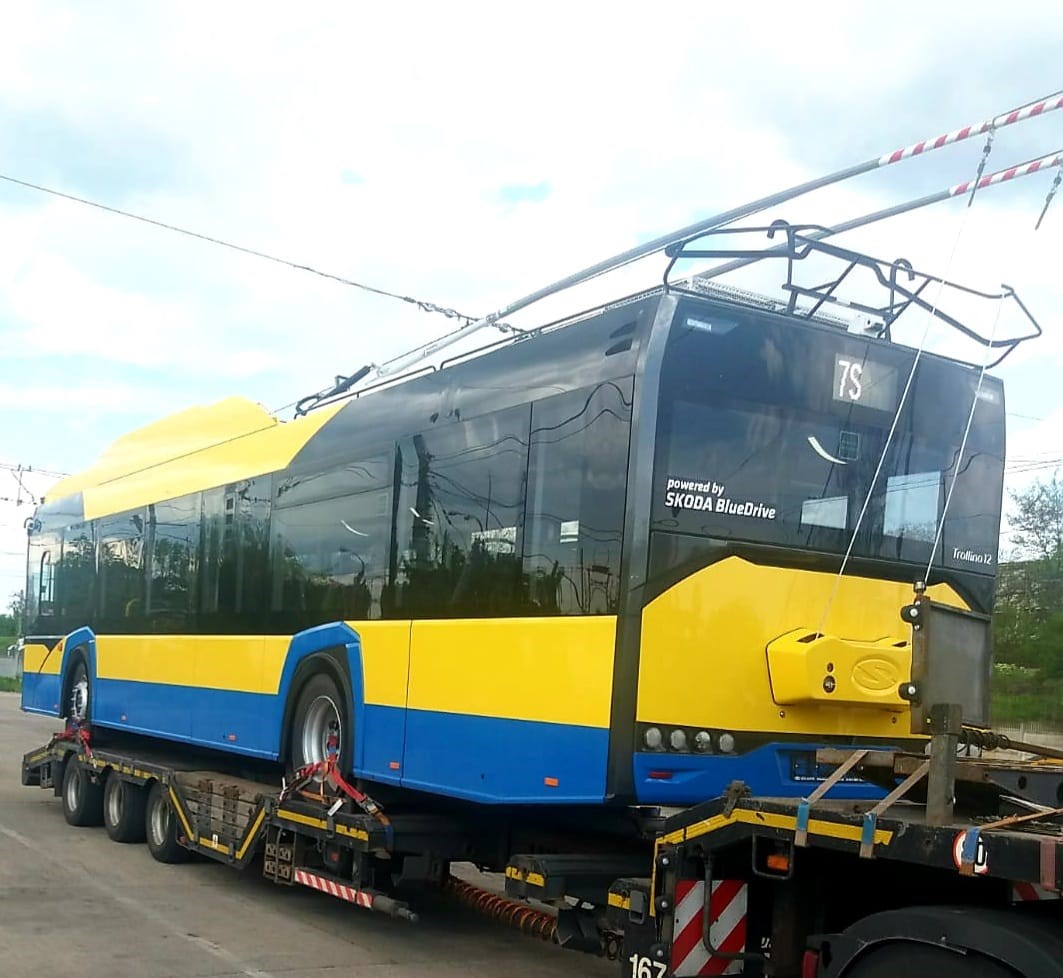 Au fost aduse la Ploiești ultimele 3 troleibuze noi din proiectul POR