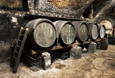 Valea Călugărească: Doi vârstnici victime ale fermentației vinului