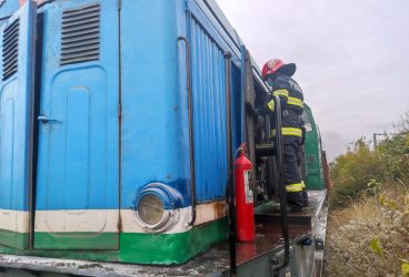 Locomotiva unui mărfar a luat foc la Valea Călugărească