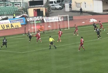 Inconstanța formei sportive ar putea fi cauza jocurilor “în salturi” ale echipelor prahovene din Liga a III-a. Fotbaliștii de la CS Blejoi tremură pentru ultimul loc de play-off! Cei de la CSO Plopeni își fac deja probleme cu menținerea în al treilea eșalon divizionar!