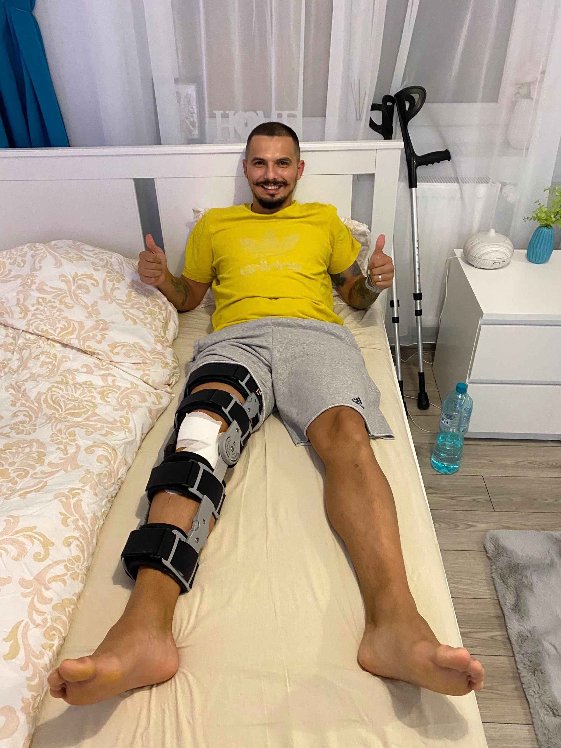 Mezinul unui fost “fundaș stânga de fier” al FC Petrolul a făcut ruptură de ligamente la genunchi! Vladimir Butufei a fost operat la “Floreasca” și visează deja să revină “mai puternic” pe teren!