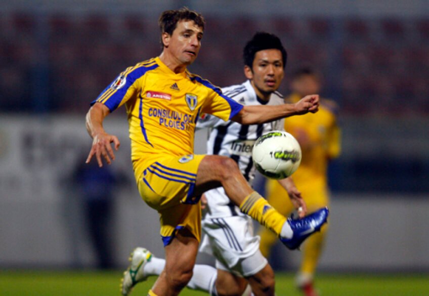 Un fost fotbalist al Petrolului de la ultima promovare în Liga 1 a fost arestat la domiciliu! Florentin Dumitru, acuzat că ar fi dat mită!