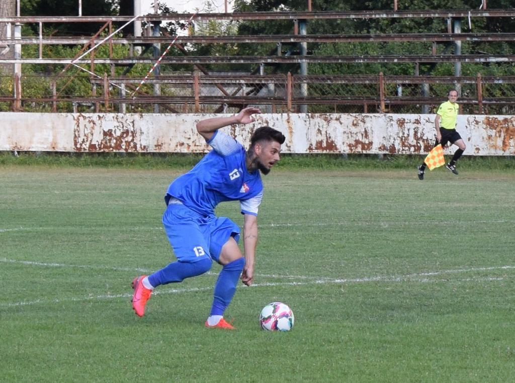 Divizionara C prahoveană CS Blejoi i-a reziliat contractul fiului unui fost antrenor al echipei. Cezar Mihalache se întorsese, în vară, în Prahova de la o nou-promovată în L2, CSA Steaua! Divizionara C prahoveană CS Blejoi i-a reziliat contractul fiului unui fost antrenor al echipei. Cezar Mihalache se întorsese, în vară, în Prahova de la o nou-promovată în L2, CSA Steaua!