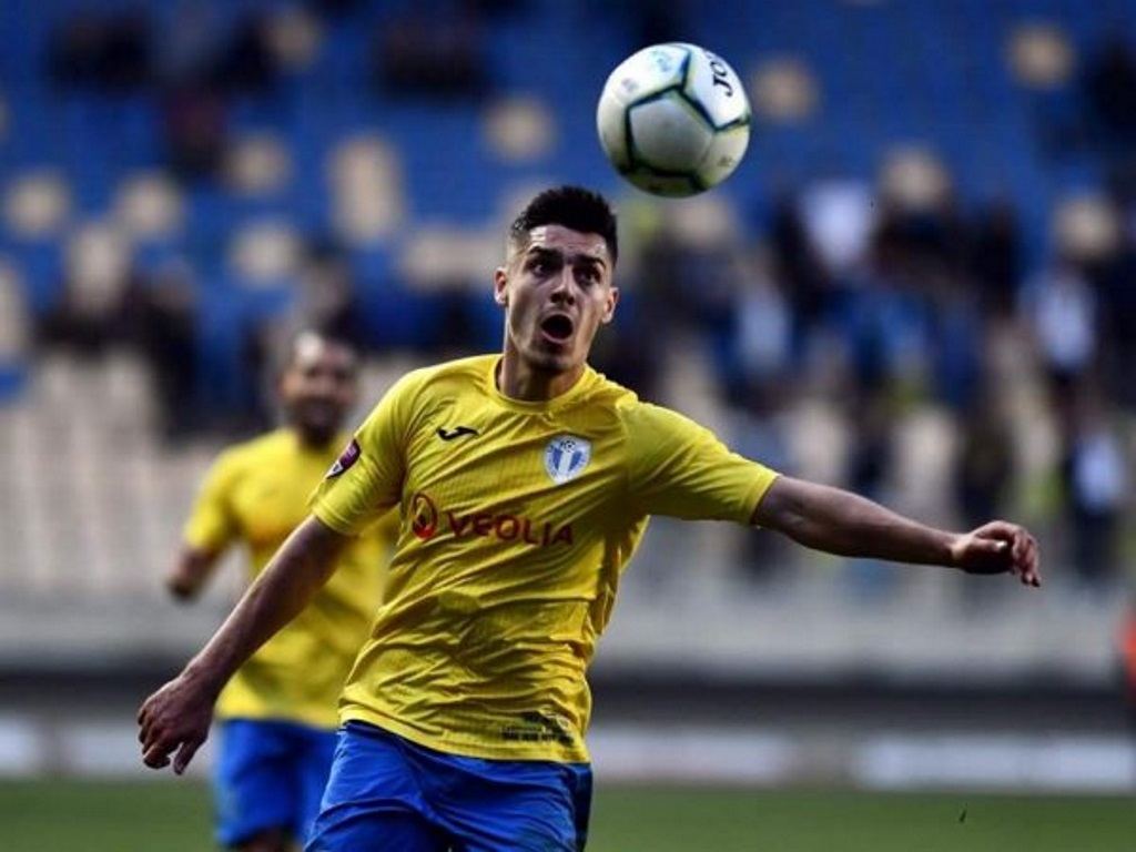 Discuțiile despre plecările de la Petrolul ’52, în “mercato de iarnă”, sunt în toi, ba chiar s-au lansat și “certitudinile” în acest sens! Deocamdată, nu a plecat niciun jucător, dar se întrevede o revenire a altuia cât de curând!