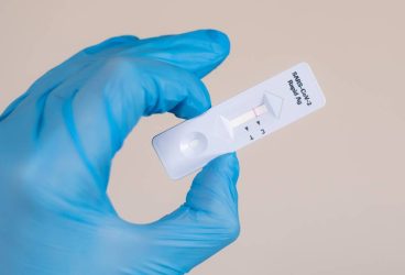 Lista medicilor de familie și societăților medicale din Prahova care fac testare rapidă antigen din proba nazo-faringiană