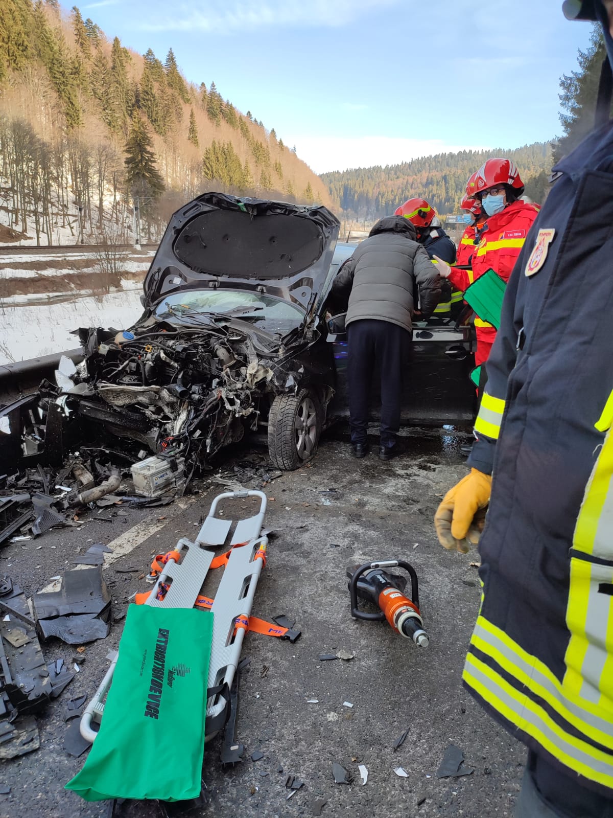 Accident rutier grav, cu 5 răniți,  pe DN1, la Azuga