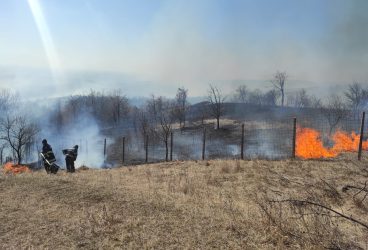 Incendiu de vegetație a cuprins peste 120 de hectare din comuna Jugureni