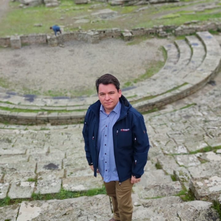 Avocatul Poporului găsește deficiențe în activitatea lui Marian Dragomir, director al Casei de Cultură ”Ion Luca Caragiale” Ploiești Avocatul Poporului găsește deficiențe în activitatea lui Marian Dragomir, director al Casei de Cultură ”Ion Luca Caragiale” Ploiești