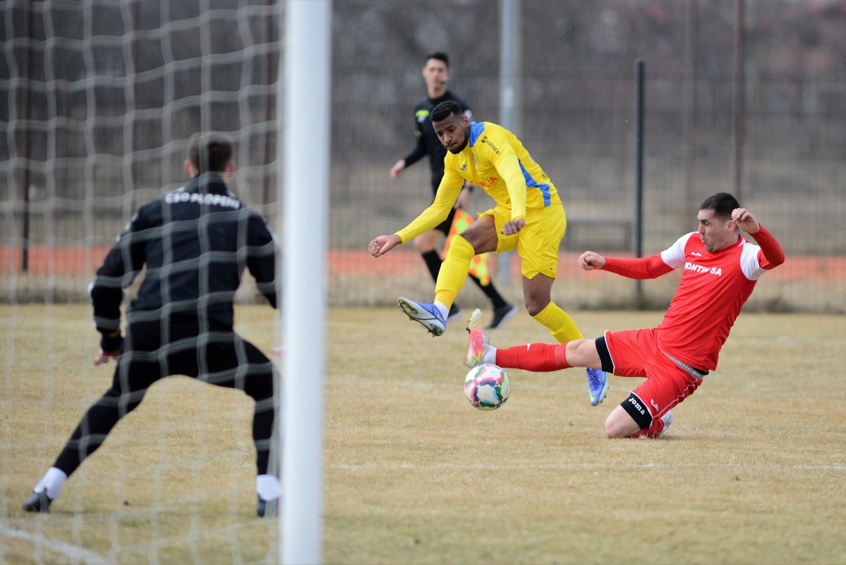 Prin dibăcie managerială, președintele executiv al Petrolului, fostul fotbalist Costel Lazăr, a redus la zero termenul de așteptare a legitimării internaționalului bulgar, Georgi Pashov! Utilizarea acestuia în meciul cu FC Buzău, la latitudinea antrenorului principal Nae Constantin