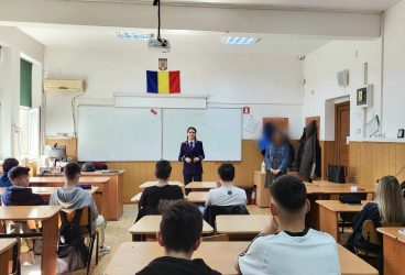 Meseria de polițist, promovată în liceele prahovene