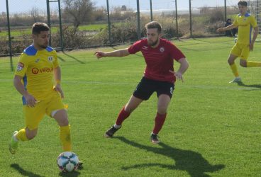 S-au dus pe apa Sâmbetei speranțele refacerii până joi a lui Dragoș Gheorghe! Poate explică, acum, un analist TV afirmația potrivit căreia fotbalistul ce-a suferit, într-o fază, o ruptură musculară putea să provoace, tot atunci, un penalti!