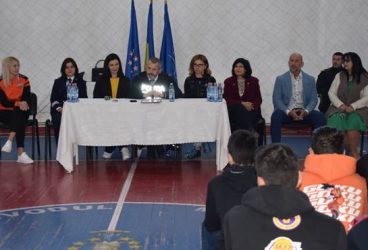 Zmărăndescu la penitenciar. De femei…