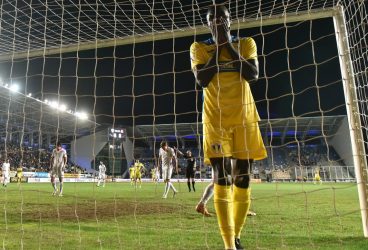 Ce se întâmplă cu Petrolul în play-off? Oferă numai… déjà vu-uri “albe”, pe arena Ilie Oană, în 2022? Cu FC Hermanstadt, ce derbi modest!