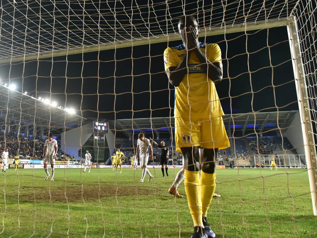 Ce se întâmplă cu Petrolul în play-off? Oferă numai… déjà vu-uri “albe”, pe arena Ilie Oană, în 2022? Cu FC Hermanstadt, ce derbi modest! Ce se întâmplă cu Petrolul în play-off? Oferă numai… déjà vu-uri “albe”, pe arena Ilie Oană, în 2022? Cu FC Hermanstadt, ce derbi modest!