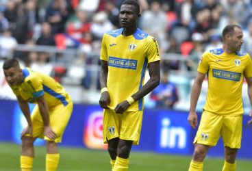 În toamna lui 2021, Petrolul bătea la greu în campionat, dar mai pierdea prin meciurile amicale. De ce, deocamdată, în 2022 s-a ajuns la o situație aproape pe dos? Derbiul pierdut la CSA Steaua – un semnal serios că promovarea directă este încă departe de a fi jucată!