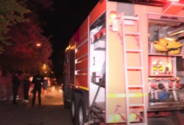 Azi-noapte, au ars 5 case în Cartierul Bereasca din Ploieşti