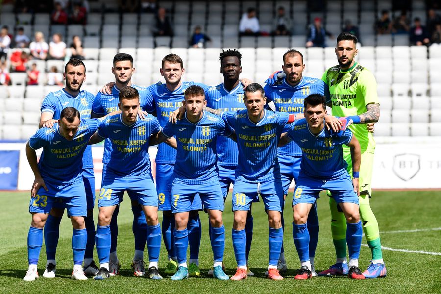 În același loc, în Ardeal, unii au mers la victorie, însă au pierdut, iar alții au tăcut înainte, iar la urmă au câștigat! Ultimii i-au ajutat pe primii să rămână lideri și după etapa a doua a returului! În același loc, în Ardeal, unii au mers la victorie, însă au pierdut, iar alții au tăcut înainte, iar la urmă au câștigat! Ultimii i-au ajutat pe primii să rămână lideri și după etapa a doua a returului!