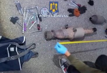 3 bărbați reținuți pentru furt calificat. ”Operau” catalizatoare auto.