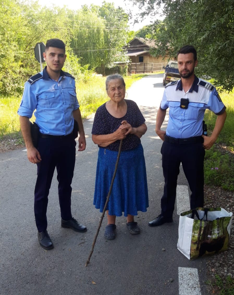 Misiune de serviciu a polițiștilor prahoveni: tanti Constanța a fost salvată!