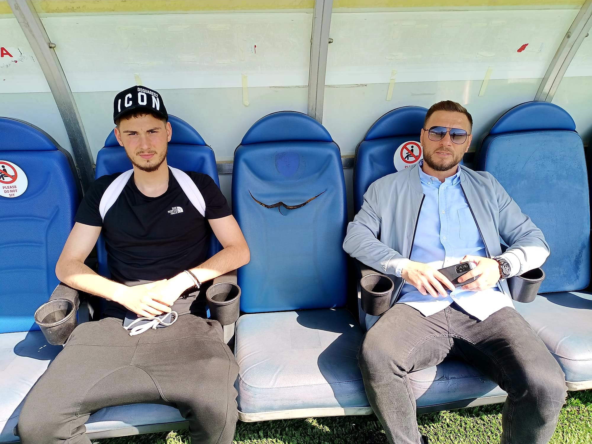 Un site de sport central notează că recordmenul selecțiilor la echipa națională de fotbal a României a renunțat la atacantul de 18 ani împrumutat de FC Petrolul la Oțelul Galați. În fapt, nefolosit deloc în campionatul în curs, clubul găzarilor a cerut rezilierea contractului!