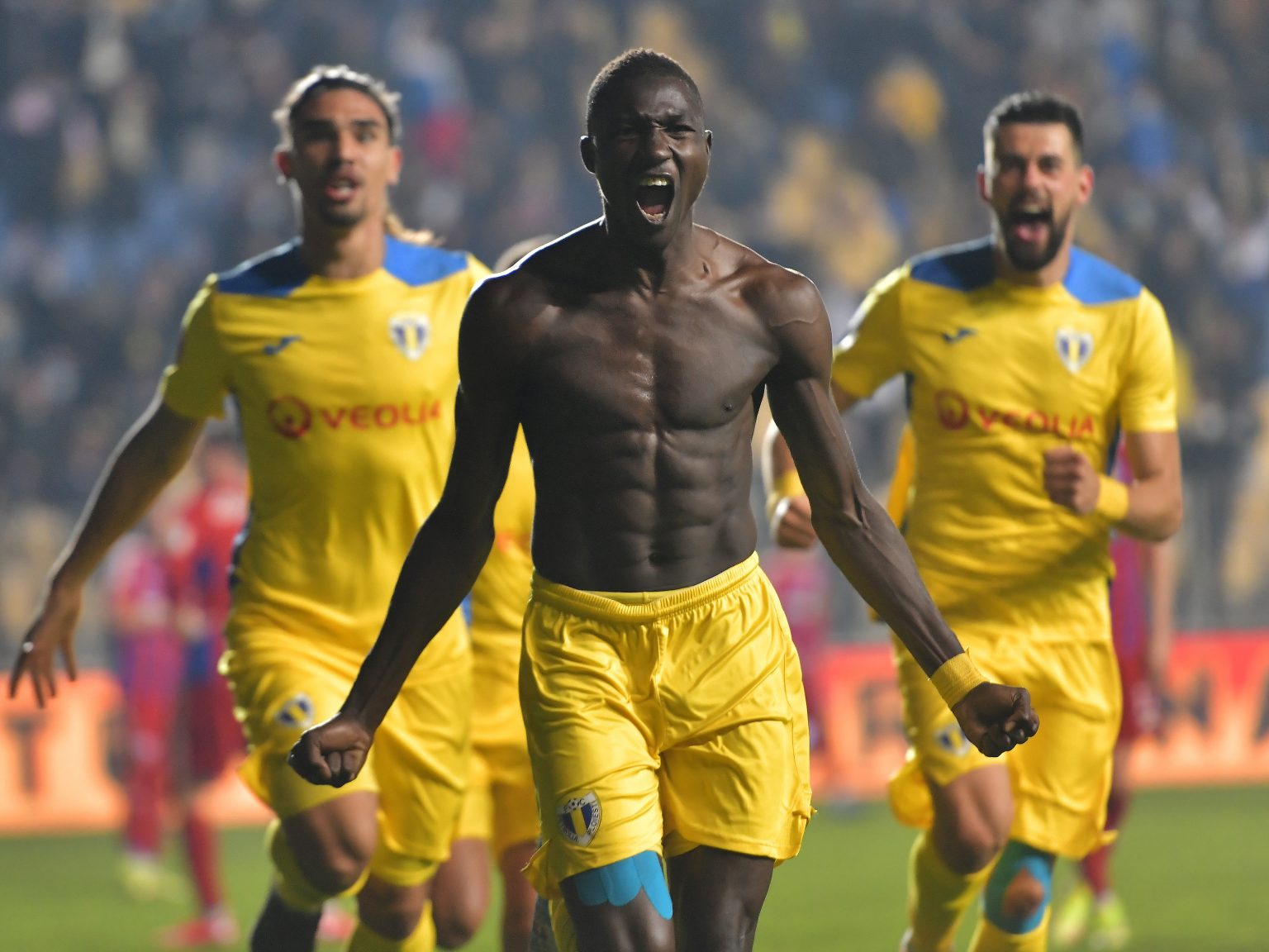 Zvon fals! Presupusa prezență a lui Sory Ibrahim Diarra în România, la Ploiești și la antrenamentele Petrolului – negată de un oficial al găzarilor!